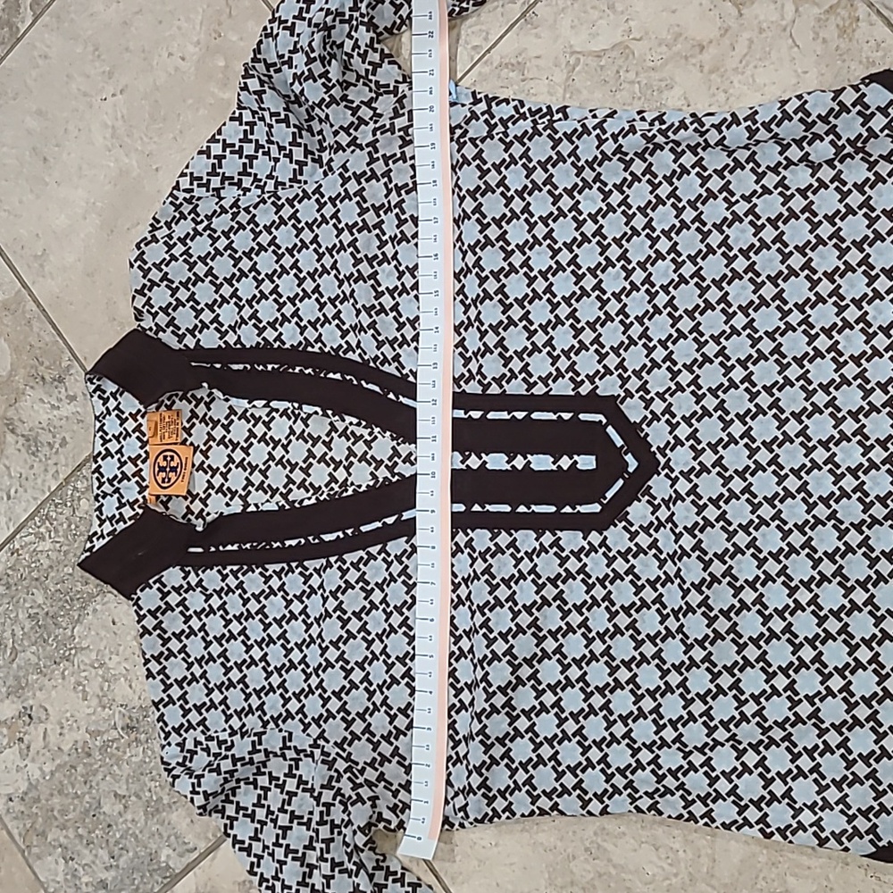 Black and White Patterned Women's Top - Picture 3 of 6